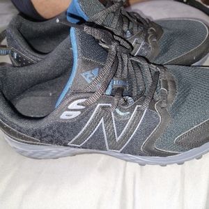 Men's 10 New Balance Shoes
